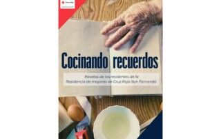 Portada del recetario Cocinando recuerdos elaborado por los residentes de la Residencia de Mayores Cruz Roja San Fernando